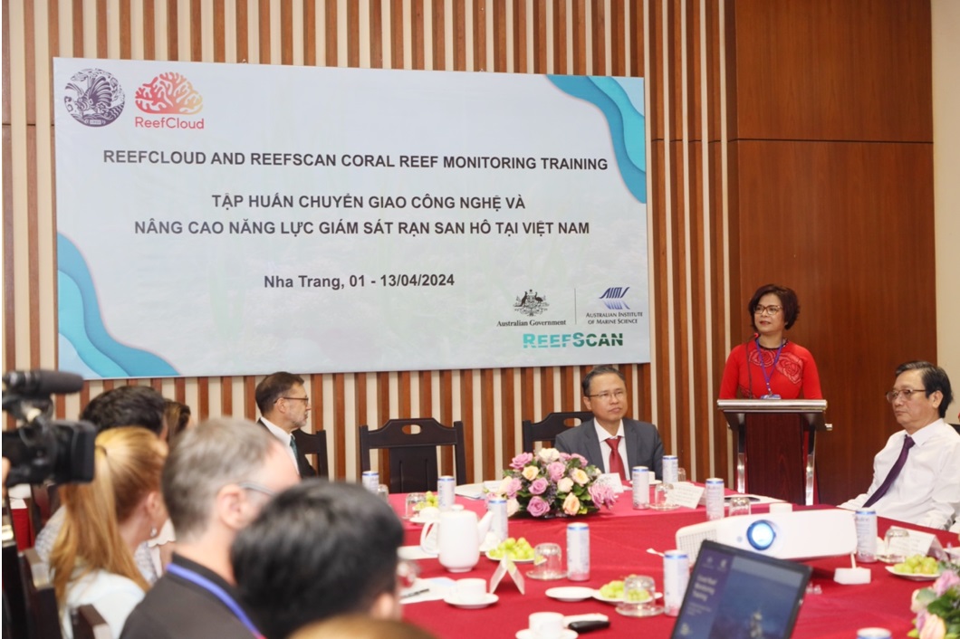 PGS.TS. Đào Việt Hà, Viện trưởng Viện Hải dương học phát biểu tại buổi khai mạc