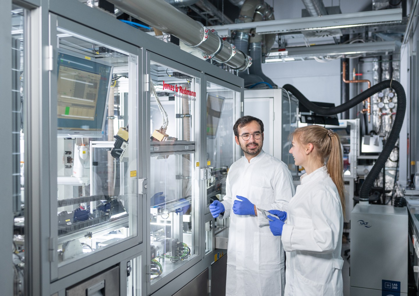 Viện Nghiên cứu Vật liệu và Khoa học chùm tia Fraunhofer phát triển các thành phần cho hệ vật liệu mới của pin thể rắn. Nguồn: Fraunhofer IWS