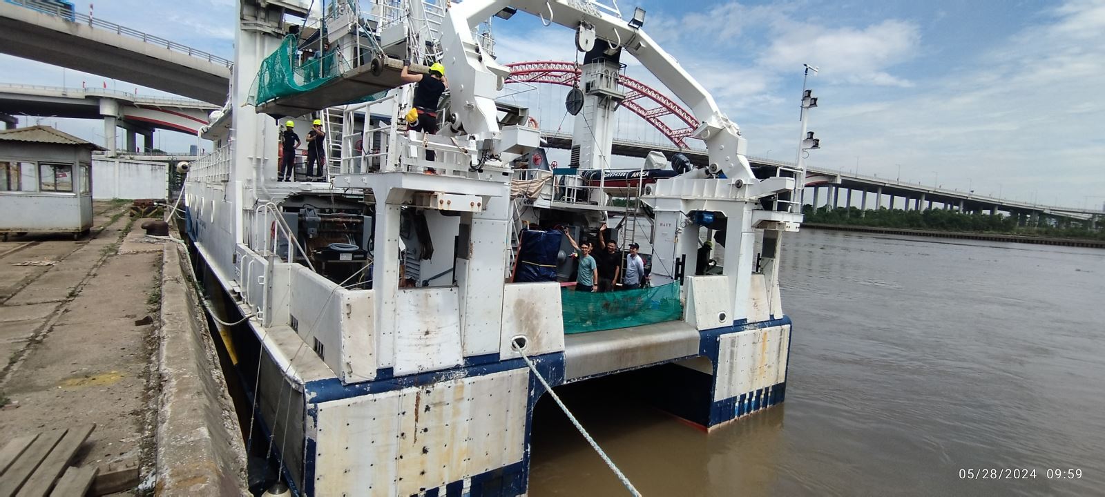 Tàu ANTEA rời cảng Hải Phòng thực hiện đo đạc lấy mẫu ở vùng ven biển Bắc Bộ.