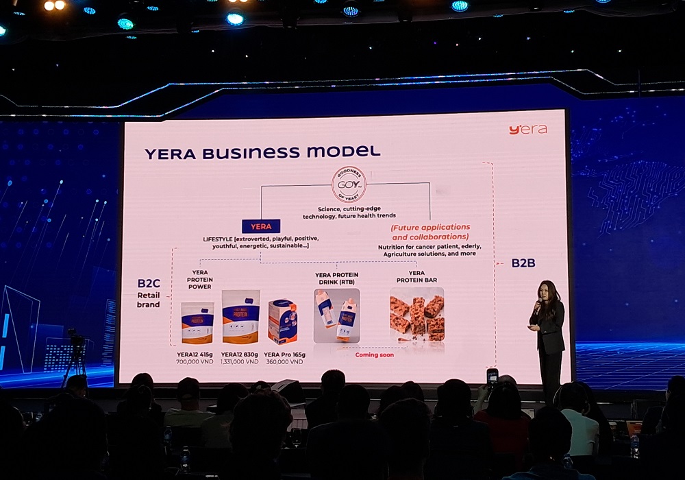 Yeast Era thuyết trình tại chung kết cuộc thi Techfest 2024. Ảnh: Ngô Hà