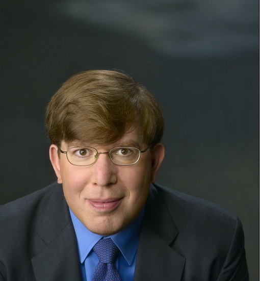 Charles Seife (1972) là Giáo sư Báo chí tại Viện Báo chí Arthur L. Carter thuộc Đại học New York. Ông đã viết bảy cuốn sách về vật lý và toán học trong hai thập kỷ qua. Nguồn: CC