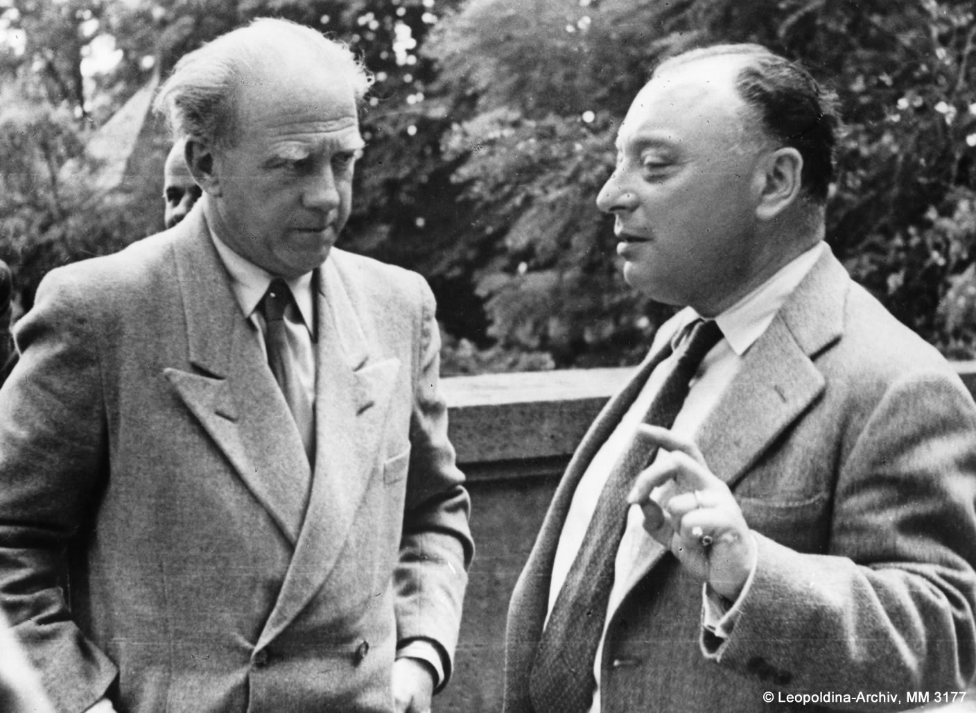 Pauli và Werner Heisenberg.