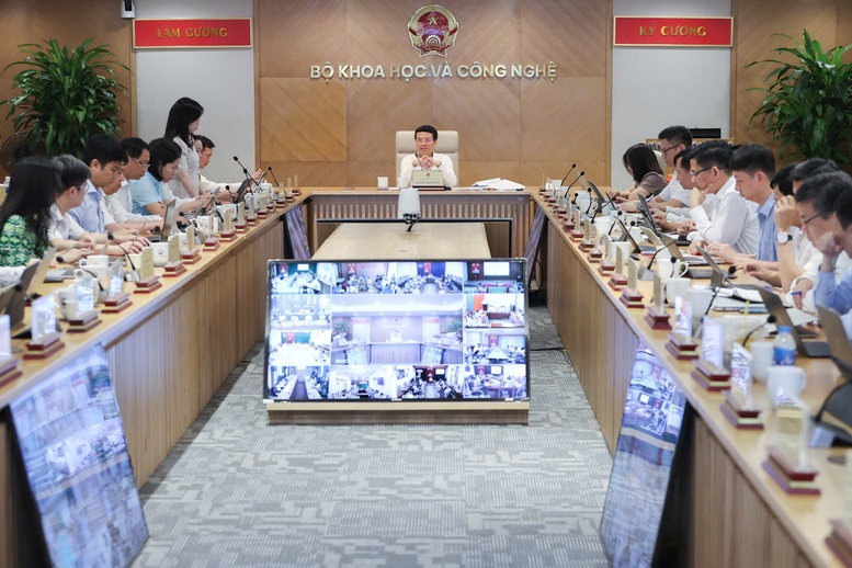 Bộ trưởng Nguyễn Mạnh Hùng tại Hội nghị giao ban quản lý nhà nước quý II/2025 giữa Bộ KH&CN và các Sở KH&CN địa phương. Ảnh: VGP