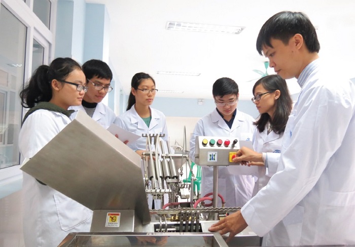 Các nhà nghiên cứu cần một môi trường linh hoạt, ít rào cản và có hệ thống hỗ trợ vững chắc để giúp họ “ra ngoài rồi trở lại” mà không bị ảnh hưởng đến sự nghiệp. Ảnh: VNU