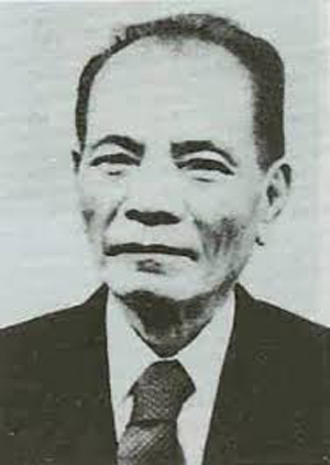 Nhà giáo Nguyễn Xiển.