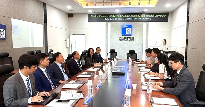 Buổi làm việc giữa Trường Đại học Thủy lợi và Đại học Chosun tại Hàn Quốc vào tháng 6/2026. Ảnh: TLU