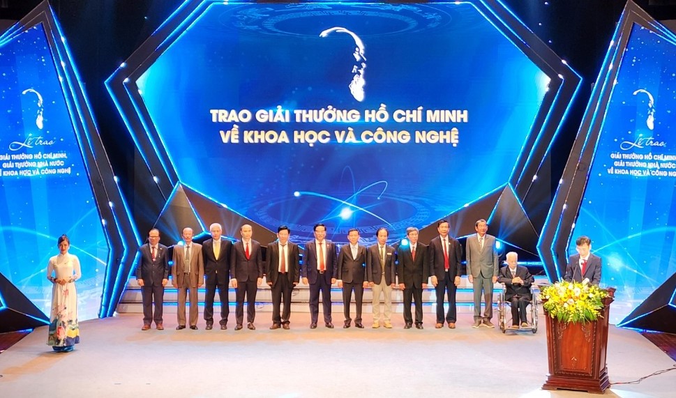 Tối ngày 23/11/2022, Lễ trao Giải thưởng Hồ Chí Minh và Giải thưởng Nhà nước về Khoa học và Công nghệ đợt 6 đã được tổ chức tại Hà Nội. Ảnh: CC