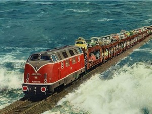 Cảnh tàu hỏa chạy giữa biển ở châu Âu