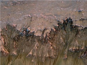NASA sắp công bố về việc phát hiện ra nước lỏng trên Sao Hỏa?