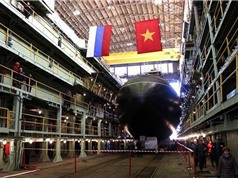 Nga hạ thủy tàu ngầm Kilo thứ 6 đóng cho Việt Nam