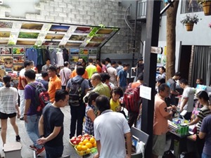 Chợ phiên công nghệ trong quán cà phê ở Sài Gòn