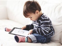Nghiện smartphone khiến trẻ em bị biến dạng cột sống