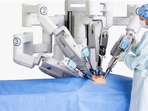 Robot phẫu thuật ung thư đại trực tràng