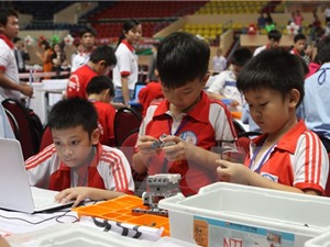 56 đội tranh tài trong Ngày hội Robothon thành phố Hà Nội