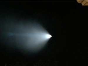 Hải quân Mỹ giải đáp về vệt sáng kỳ lạ trên bầu trời 
