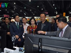 Bộ trưởng KH-CN Thái quan tâm tới sản phẩm Việt