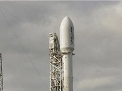 Tên lửa SpaceX hạ cánh lịch sử xuống địa cầu