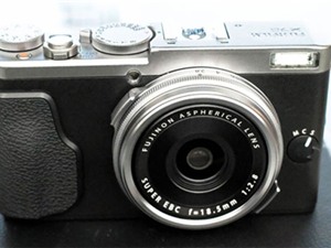 Bộ ba máy ảnh Fujifilm "đổ bộ" vào Việt Nam