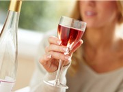 Uống rượu làm kích thích hoạt động gen ung thư vú?