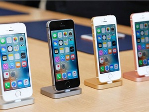 Bị “ném đá”, iPhone SE vẫn nhận lượng đơn đặt hàng cực “khủng”