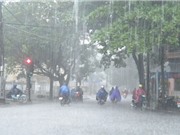 Hà Nội có mưa giông mạnh, Nam Bộ vẫn nóng trên 37 độ C