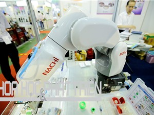 Cận cảnh robot có thể hút... 70kg tại Việt Nam