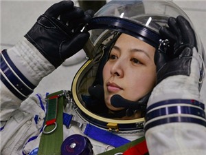Trung Quốc đưa phi hành gia lên Mặt trăng năm 2036