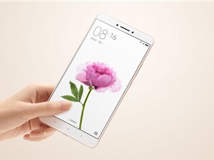 Trên tay smartphone lớn nhất trong lịch sử của Xiaomi