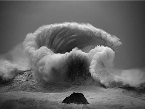 Chùm ảnh “cơn giận dữ” đáng sợ, nhưng tuyệt đẹp của sóng biển