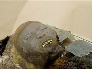 Kinh ngạc xác ướp trẻ em 800 tuổi còn nguyên da
