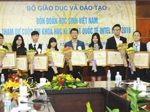 Nhiều học sinh Việt Nam đoạt giải quốc tế về nghiên cứu khoa học