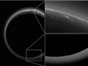 Sao Diêm Vương được bao bọc bởi lớp mây mỏng?
