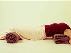 6 tư thế yoga thư giãn cho bạn dễ đi vào giấc ngủ ngon