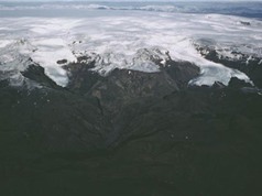 Siêu núi lửa lớn nhất Iceland sắp thức tỉnh