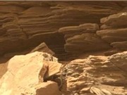 Vật thể giống con rắn được phát hiện trên sao Hỏa