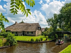 Ngắm khung cảnh thơ mộng của ngôi làng đẹp nhất Hà Lan