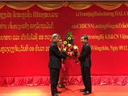 Thứ trưởng Trần Việt Thanh nhận Huân chương Độc lập hạng 3 của CHDCND Lào