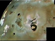 Núi lửa hoành hành dữ dội trên mặt mặt trăng Io sao Mộc