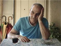 Cô đơn khiến người già bị suy nhược cơ thể