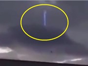 UFO lóe sáng phọt ra từ đám mây đen tại Tây Ban Nha