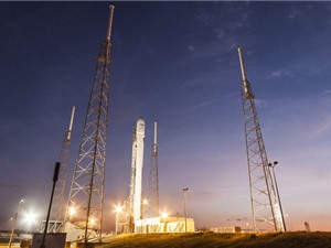 SpaceX phóng tên lửa đẩy Falcon 9 