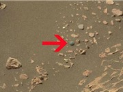 Khối đá cẩm thạch màu xanh trên bề mặt sao Hỏa