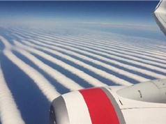 Mây xếp hàng thẳng tắp trên bầu trời Australia