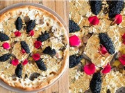 Bánh pizza phủ vàng lá 24K, giá 2.000 USD ở Mỹ