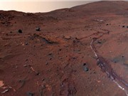 NASA tiết lộ hình ảnh bức tường khổng lồ trên sao Hỏa