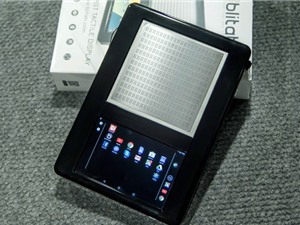 ​Xuất hiện tablet hiển thị chữ nổi cho người mù