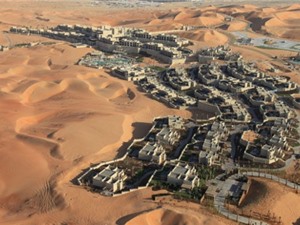 Chùm ảnh khu nghỉ dưỡng trên sa mạc biệt lập lớn nhất thế giới