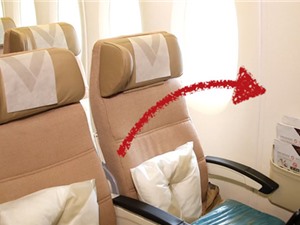 Vì sao cửa sổ trên máy bay luôn không thẳng hàng với ghế ngồi? 