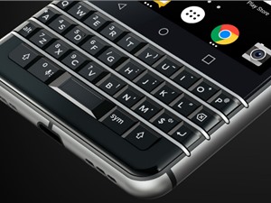Blackberry lộ KeyOne trước giờ công bố