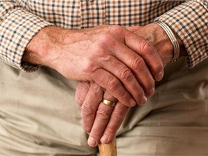 Bệnh Parkinson: Triệu chứng và cách phòng ngừa